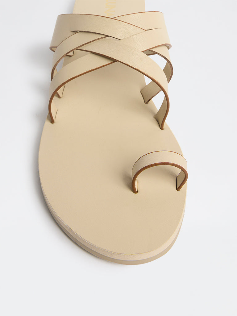 LUNA BLU Ivory Toe-Ring Criss-Cross Sandals