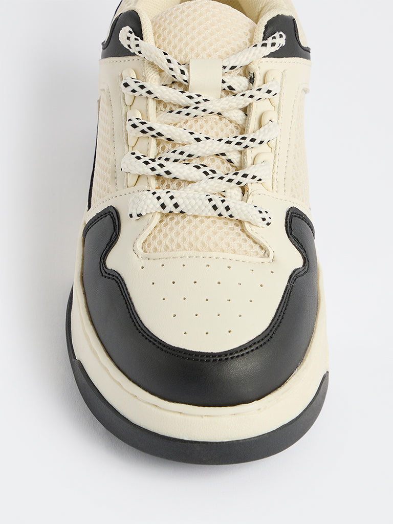 LUNA BLU Black Colour-Blocked Lace-Up Sneakers