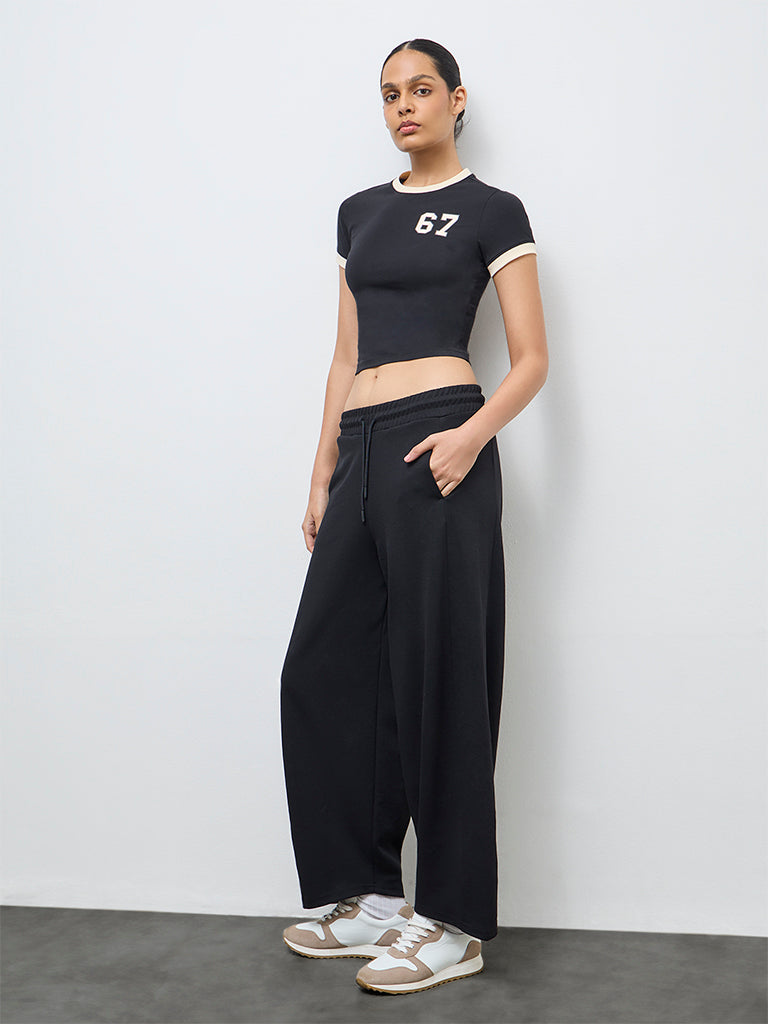 Nuoflexx Black Solid High-Rise Pants