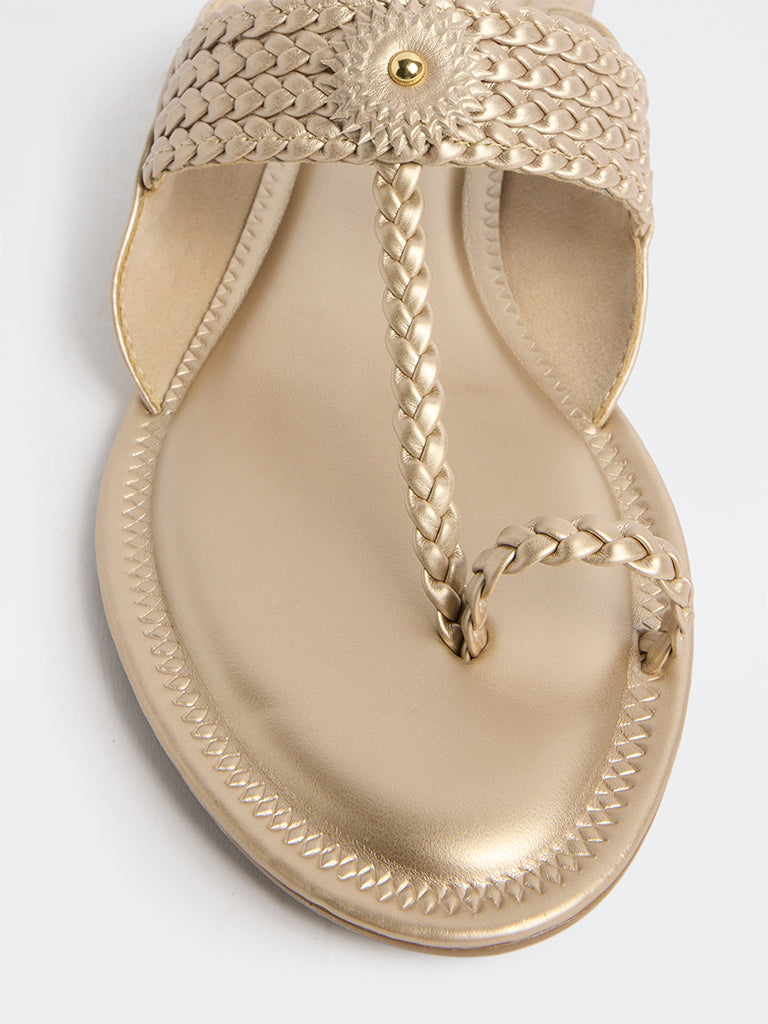 LUNA BLU Light Gold Toe-Ring Braided Sandals