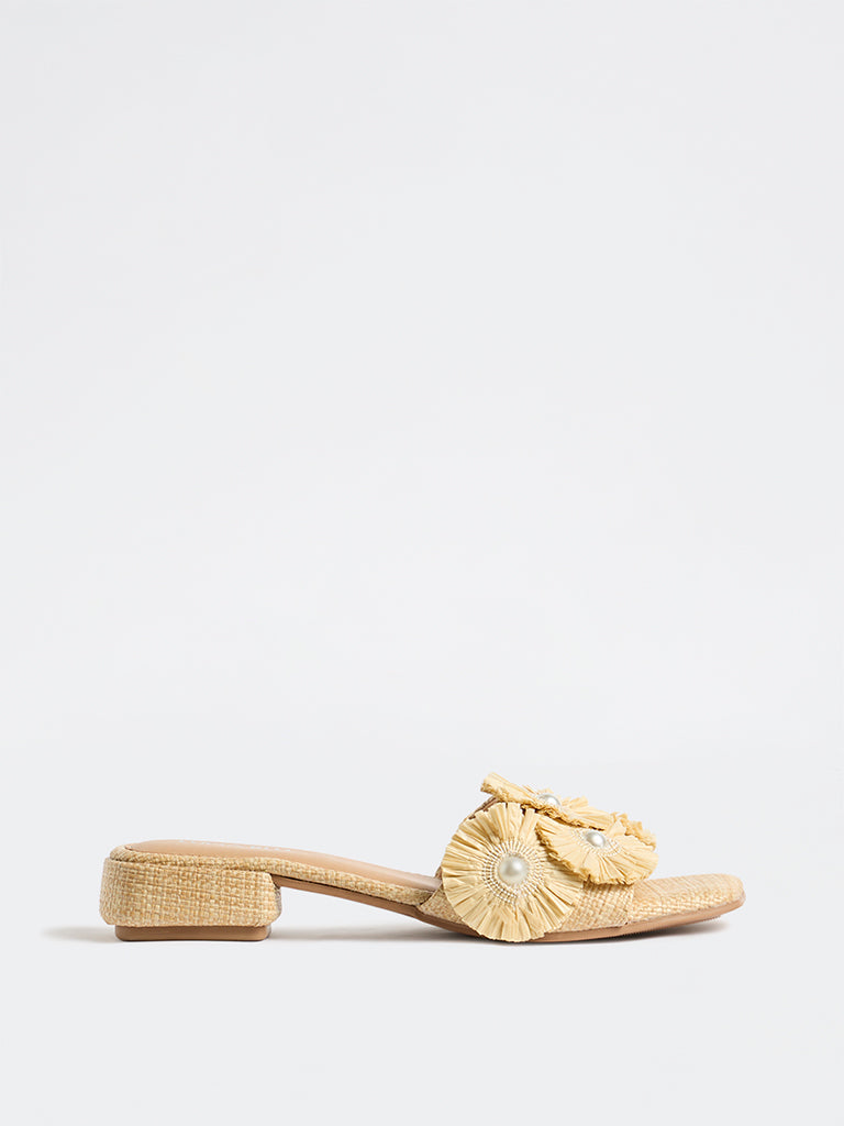 LUNA BLU Beige Floral Detailed Sandals