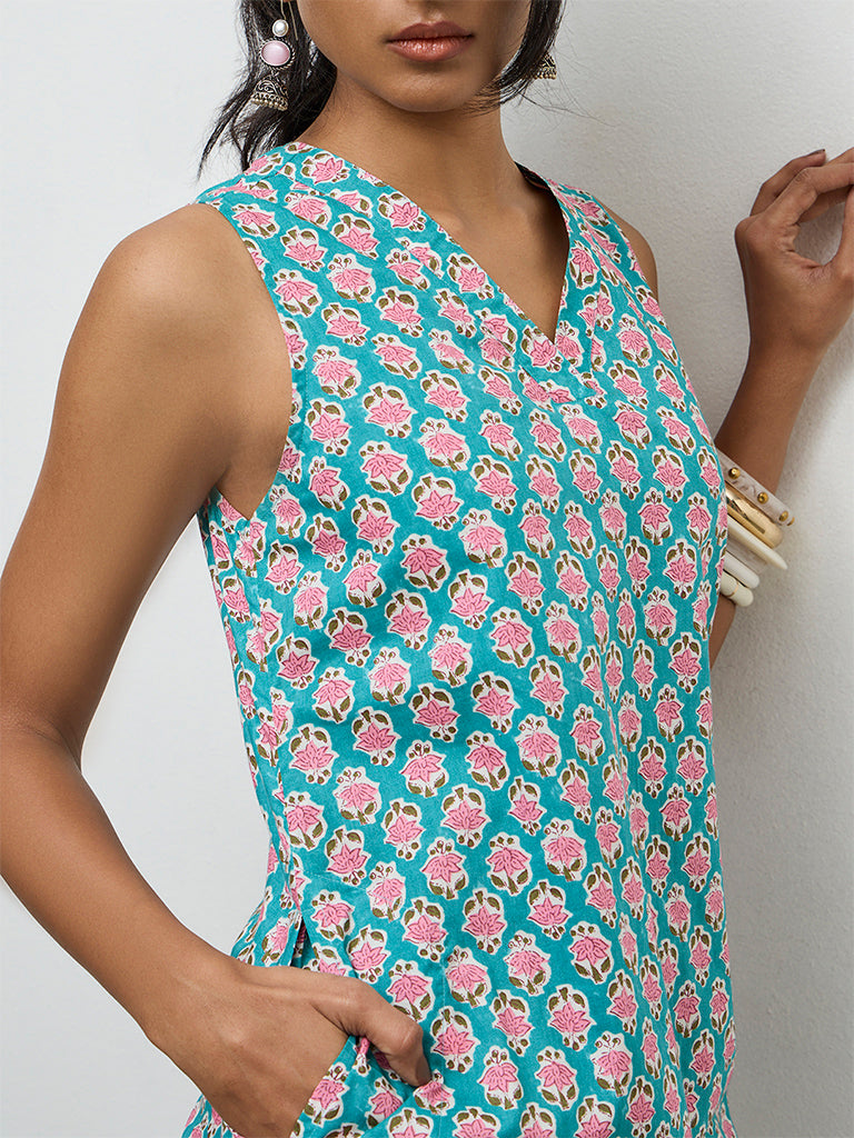 Utsa Blue Floral Printed Cotton Straight Kurta