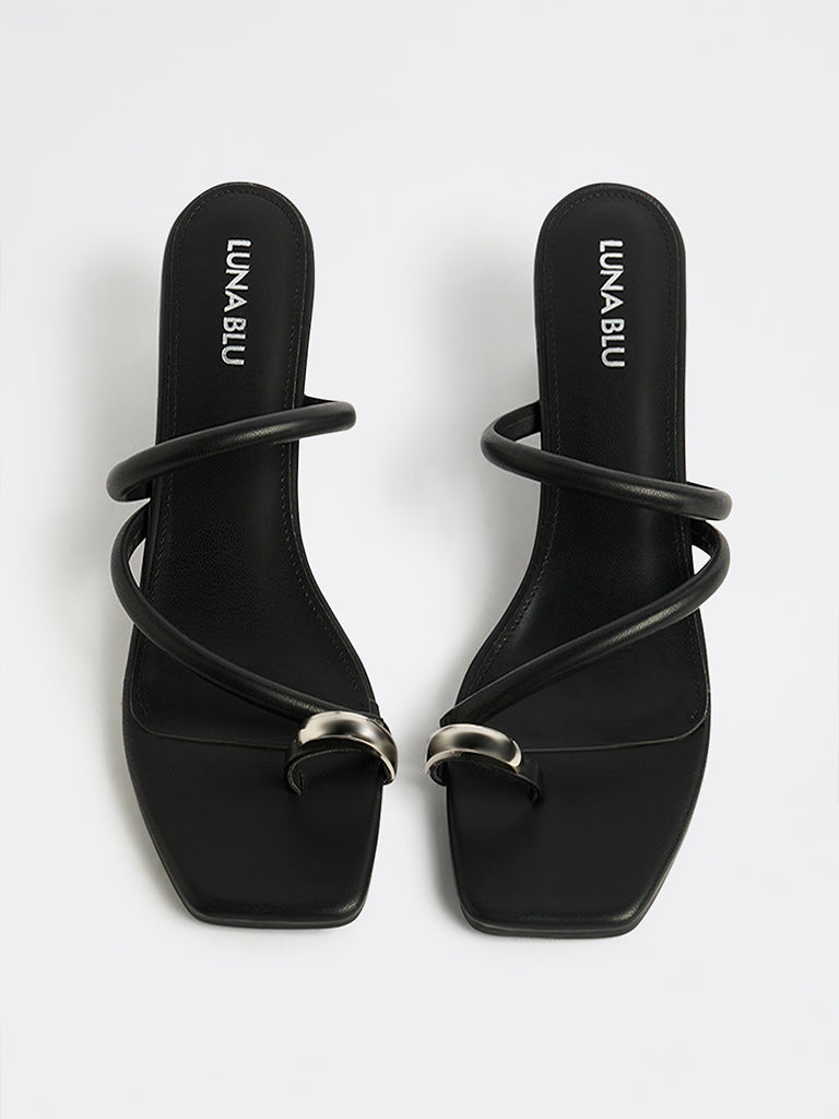 LUNA BLU Black Toe-Ring Detail Block-Heel Sandals