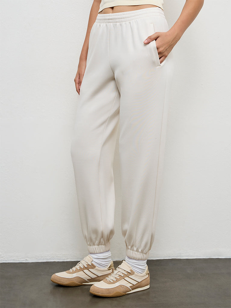 Nuoflexx Off-White Solid High-Rise Joggers