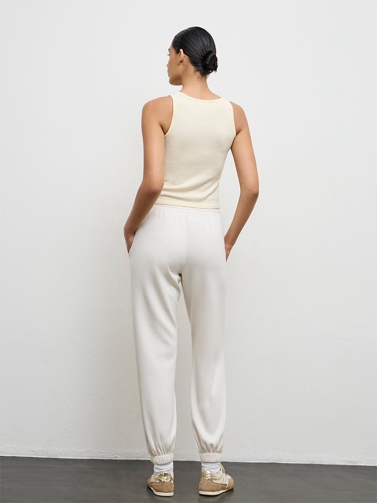 Nuoflexx Off-White Solid High-Rise Joggers