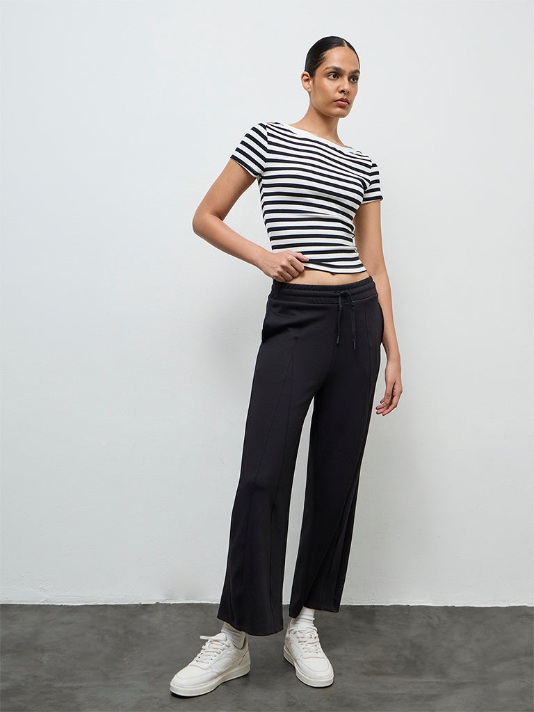Nuoflexx Black High-Rise Track Pants