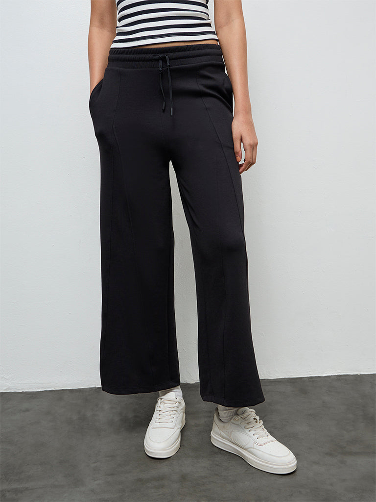 Nuoflexx Black High-Rise Track Pants