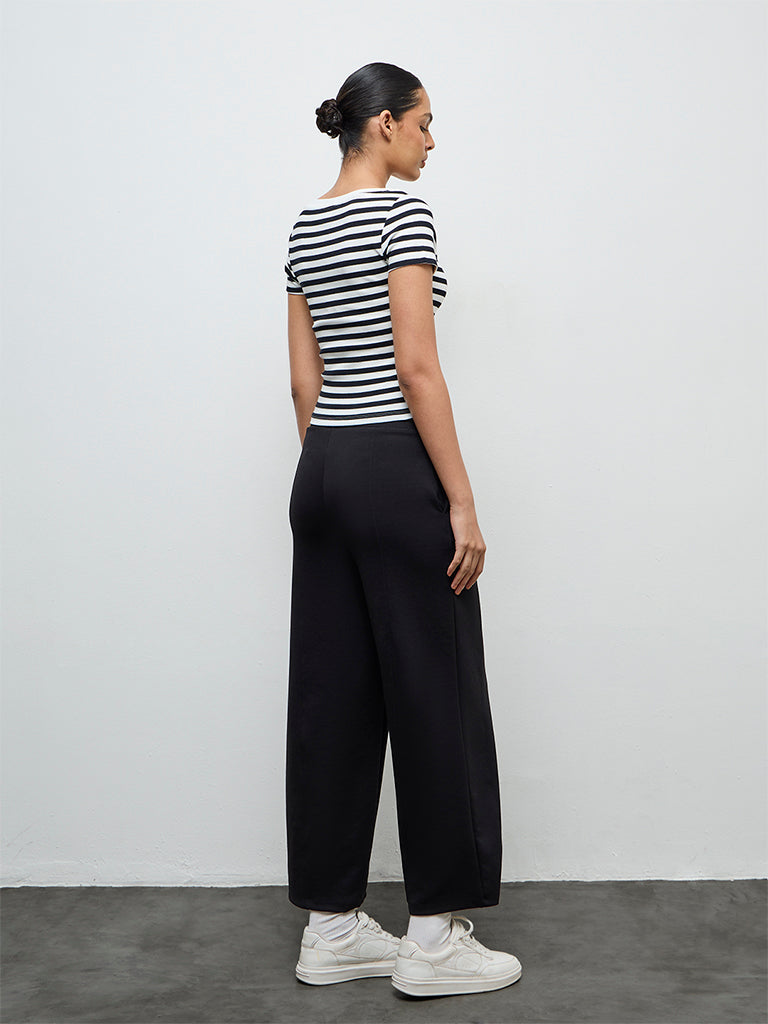 Nuoflexx Black High-Rise Track Pants