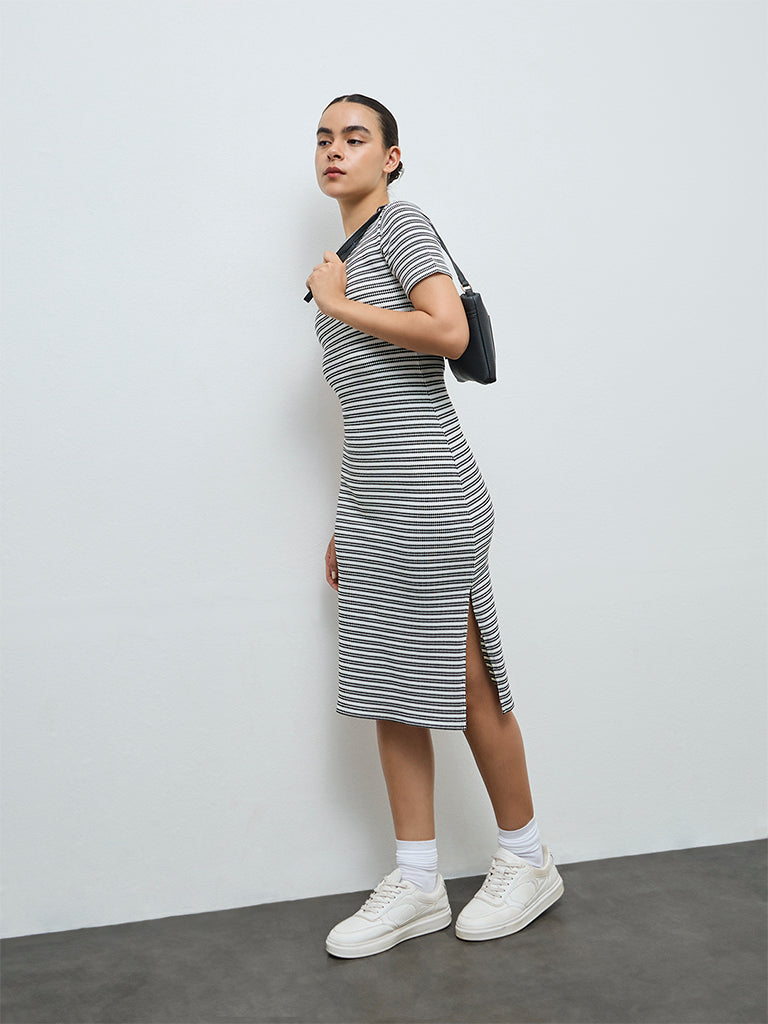 Nuoflexx Black Striped Cotton-Blend Straight Dress