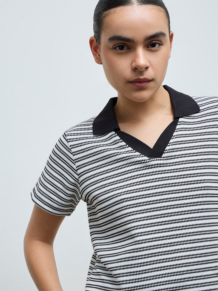 Nuoflexx Black Striped Cotton-Blend T-Shirt