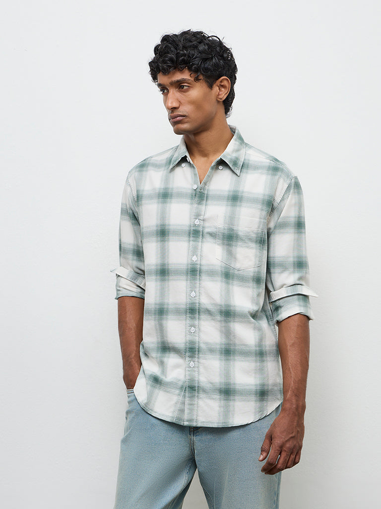 WES Casuals Green Checkered Relaxed-Fit Cotton-Blend Shirt