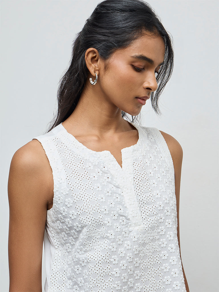 Utsa White Floral Embroidered Cotton Straight Kurta