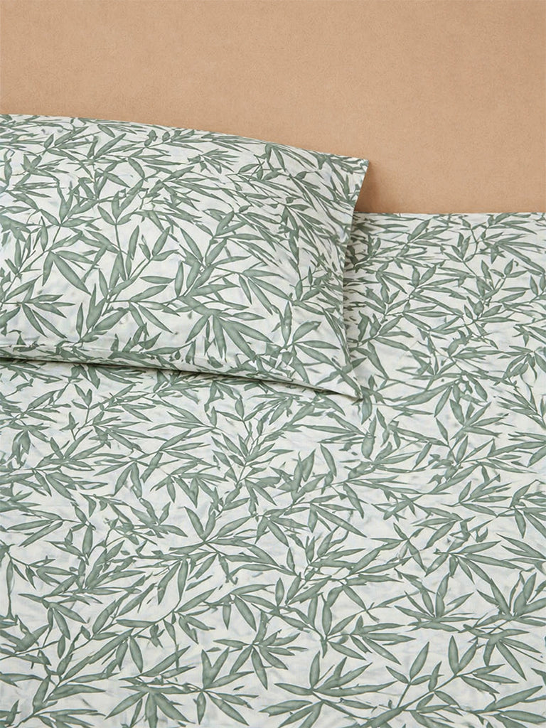 Westside Home Green Bamboo Leaf Printed Queen Bed Sheet Set