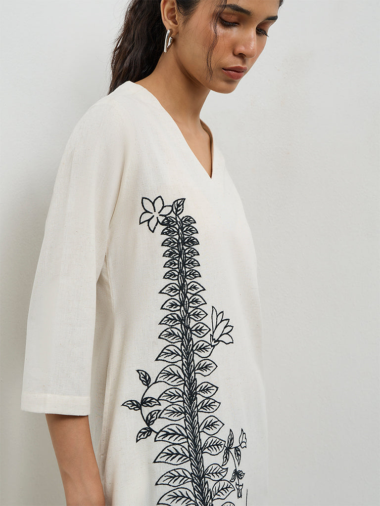 Utsa Off-White Leaf Embroidered Cotton-Blend A-Line Kurta