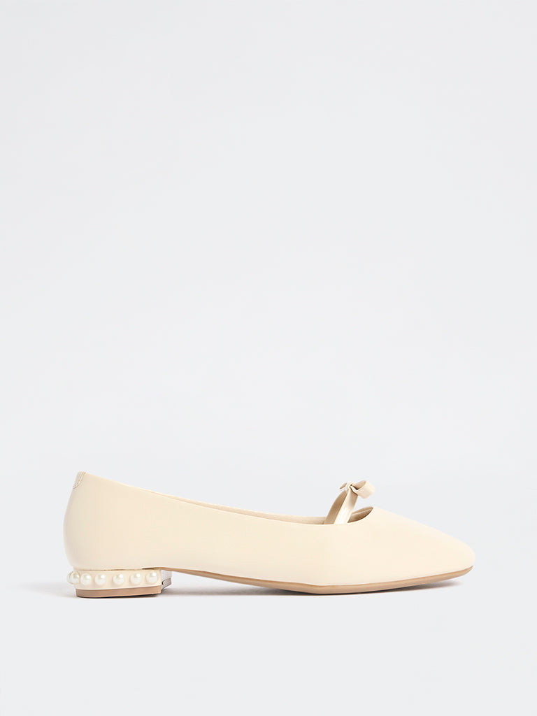 LUNA BLU Ivory Bow-Detailed Ballerinas