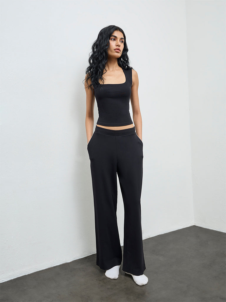 Superstar Black Solid Cotton-Blend Tank Top
