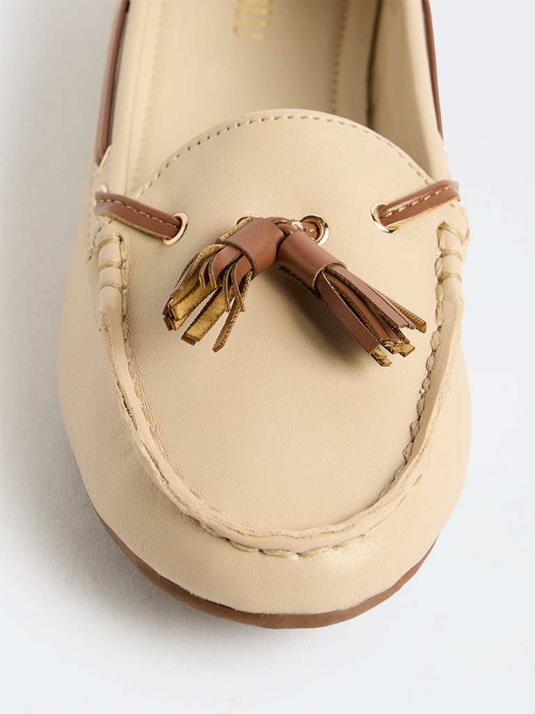 LUNA BLU Beige Loafers