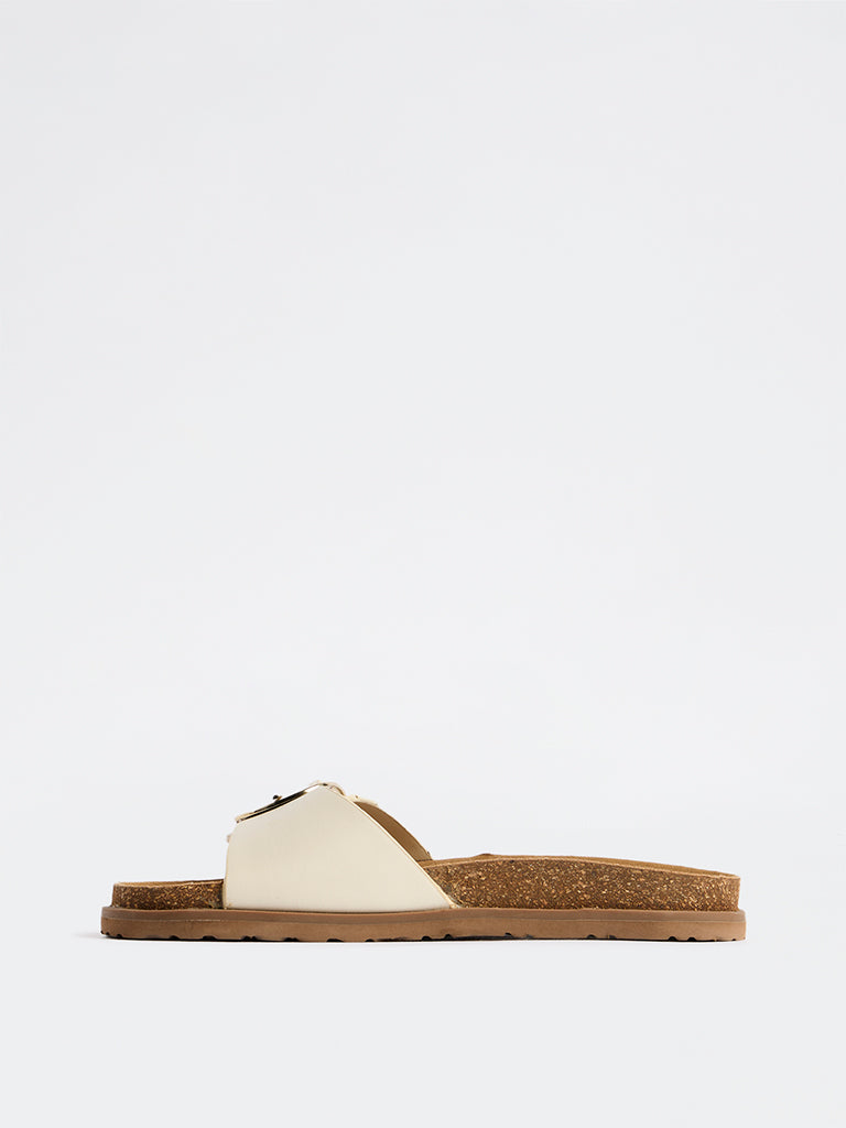 LUNA BLU Ivory Buckle-Detail Comfort Sandals
