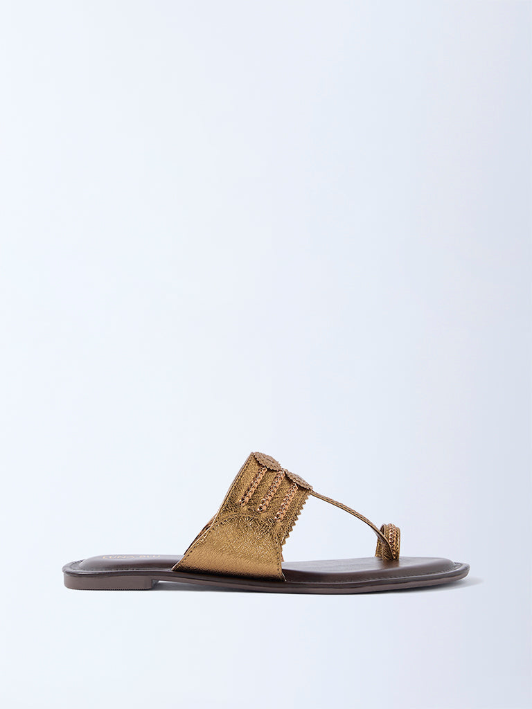 LUNA BLU Bronze Kolhapuri Sandals