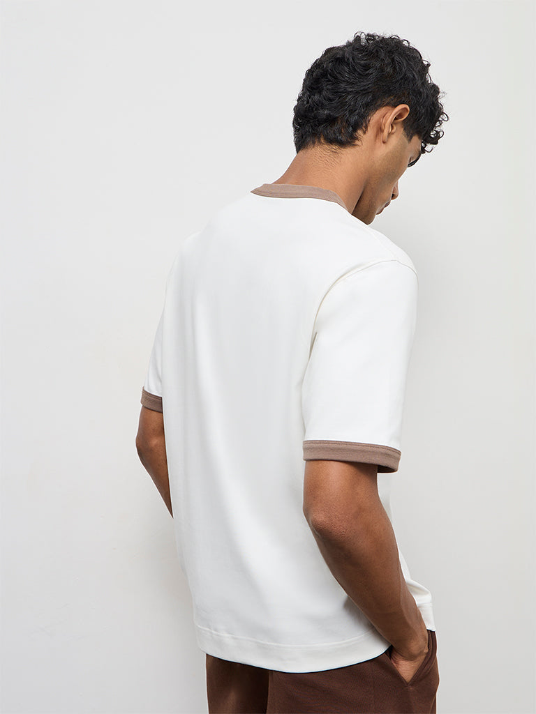 Nuoflexx Off-White Printed Relaxed-Fit Cotton-Blend T-Shirt