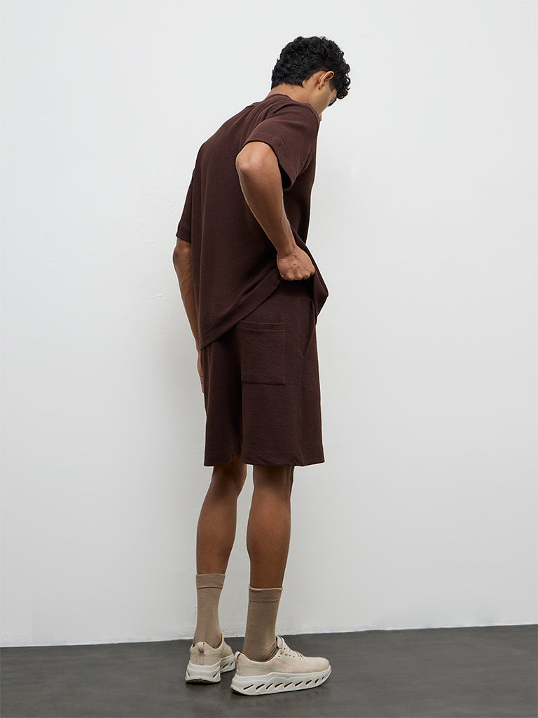 Nuoflexx Dark Brown Textured Relaxed-Fit Mid-Rise Cotton-Blend Shorts