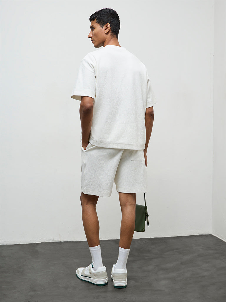 Nuoflexx Off-White Relaxed-Fit Mid-Rise Cotton-Blend Shorts