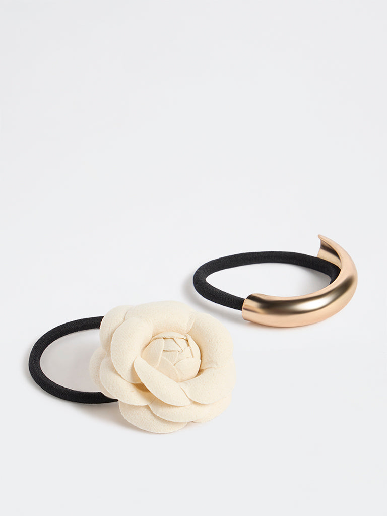 Westside Accessories Off-White Floral and Gold Metallic Scrunchie - Pack of 2