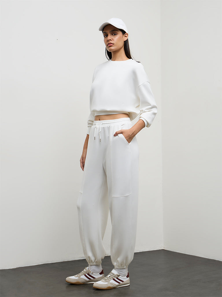 Nuoflexx White Solid High-Rise Joggers