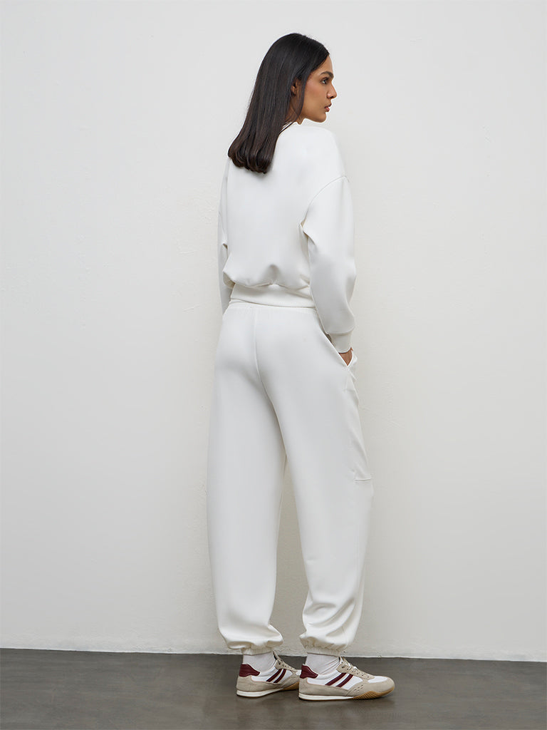 Nuoflexx White Solid High-Rise Joggers