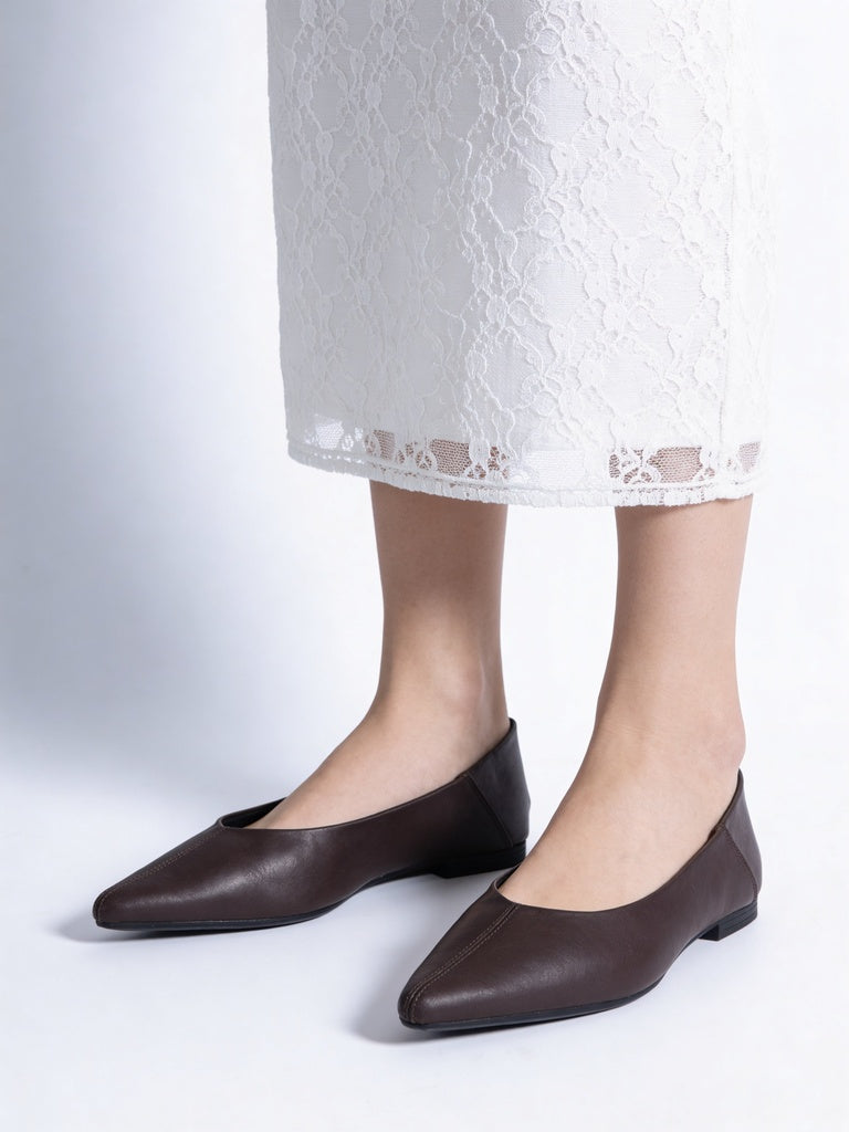 LUNA BLU Brown Pointed Toe Ballerinas