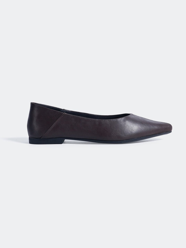 LUNA BLU Brown Pointed Toe Ballerinas