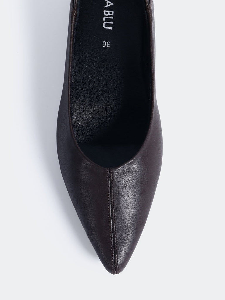 LUNA BLU Brown Pointed Toe Ballerinas