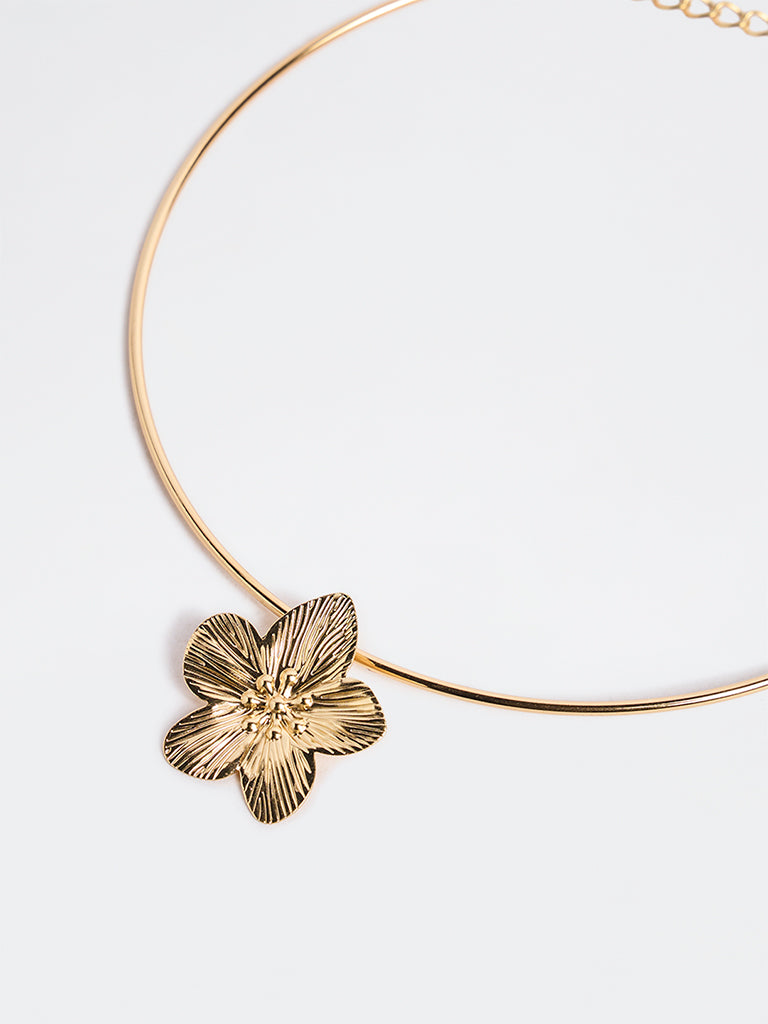 Westside Accessories Gold Floral Design Choker Necklace
