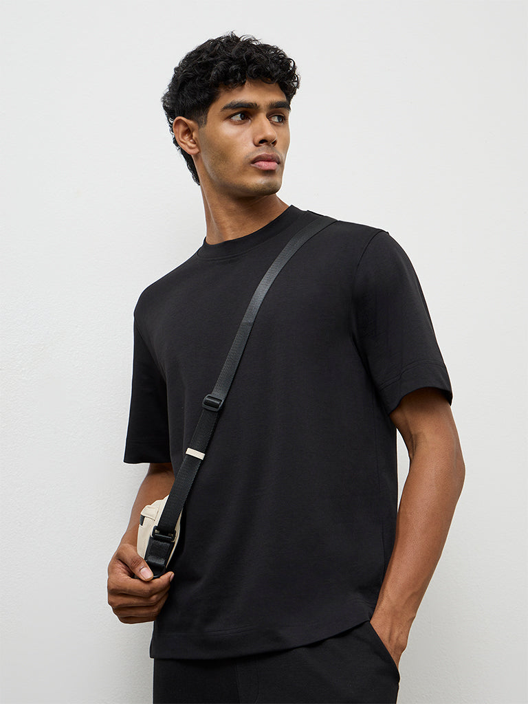 Nuoflexx Black Relaxed-Fit Cotton-Blend T-Shirt