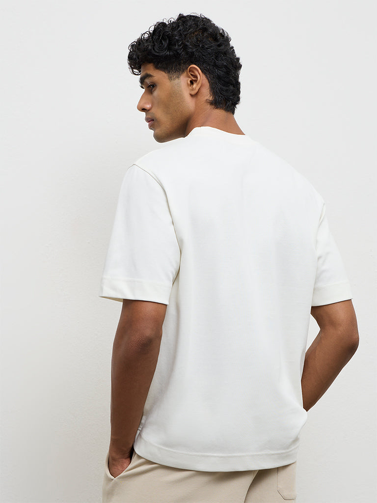 Nuoflexx Off-White Relaxed-Fit Cotton-Blend T-Shirt