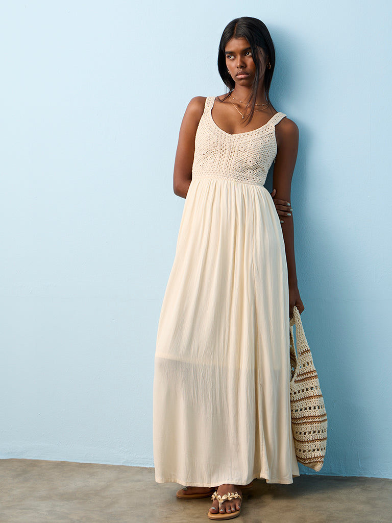 Bombay Paisley Off-White Crochet Design A-Line Maxi Dress