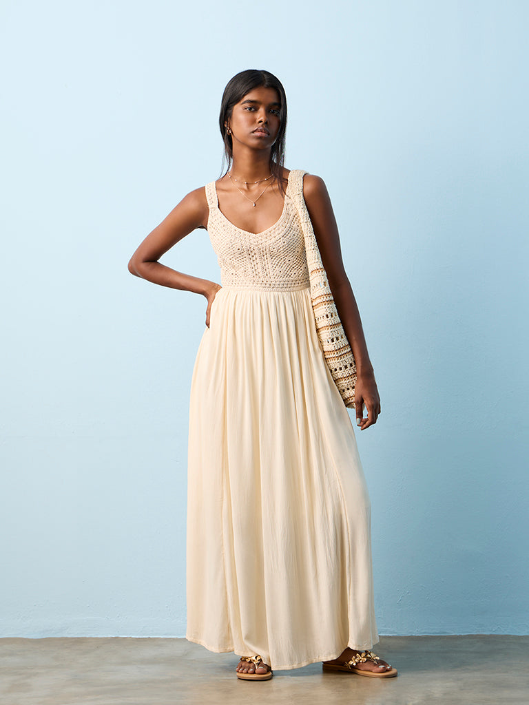 Bombay Paisley Off-White Crochet Design A-Line Maxi Dress