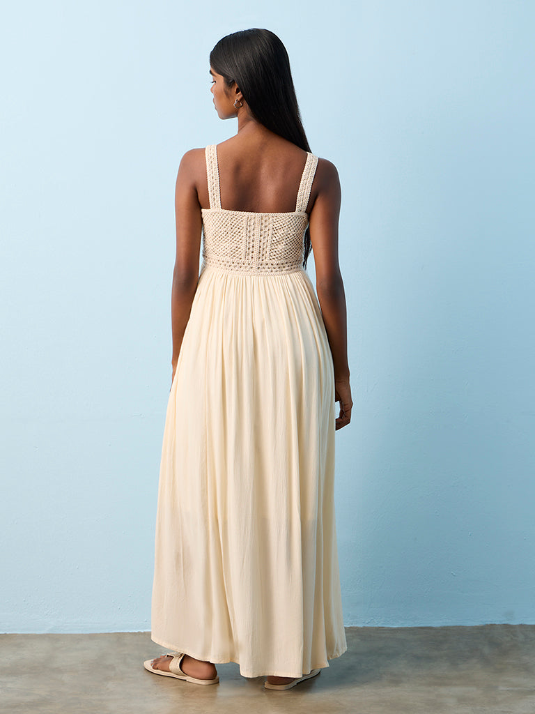 Bombay Paisley Off-White Crochet Design A-Line Maxi Dress