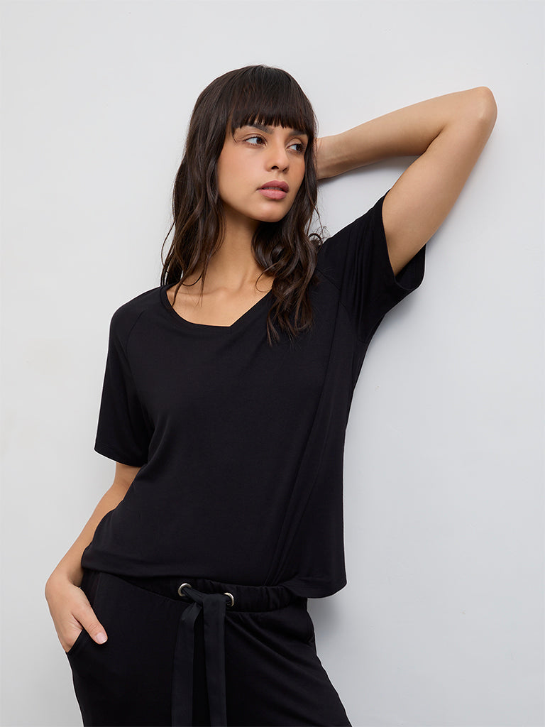 Wunderlove Black Solid T-Shirt