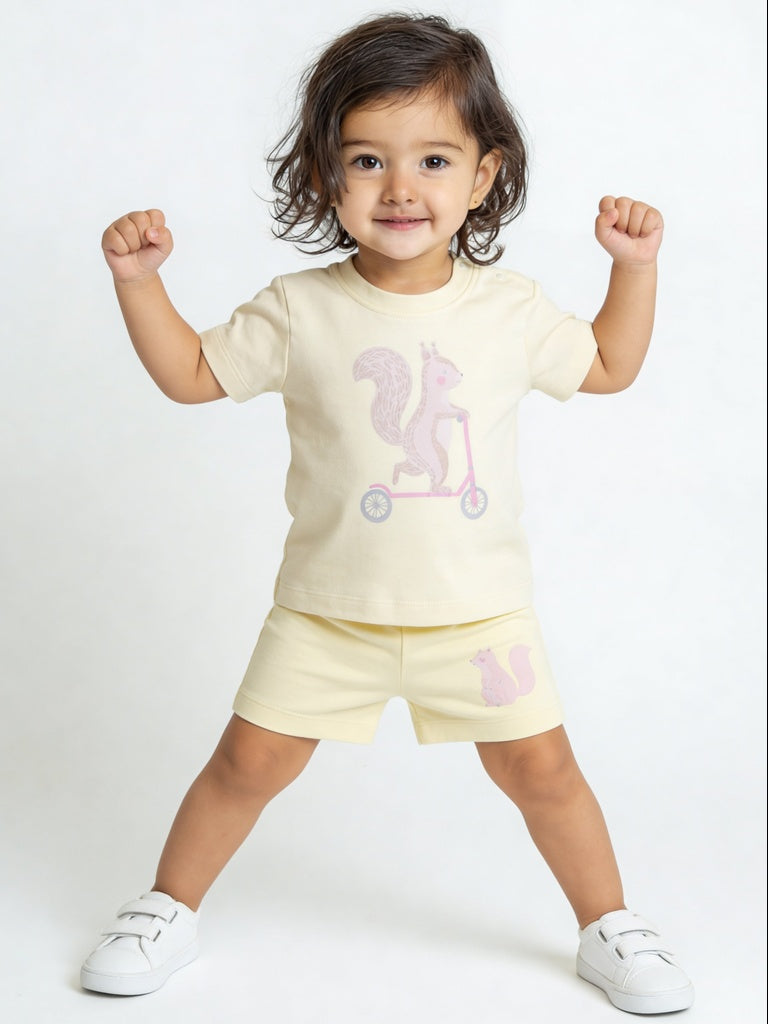 Hop Baby Girls Yellow Squirrel Printed Cotton Knit Regular Fit Shorts