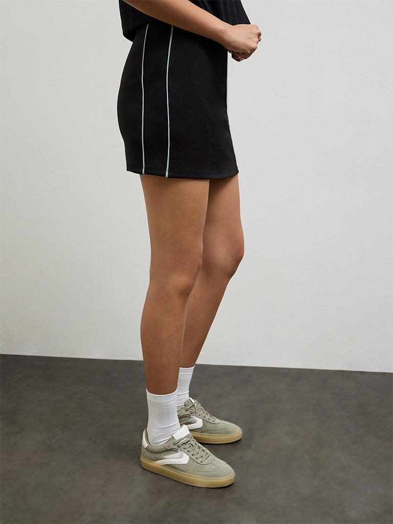 Nuoflexx Black Pipeline-Detailed High-Rise Skirt