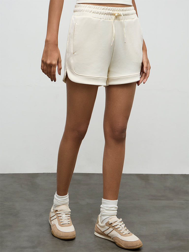 Nuoflexx Cream High-Rise Shorts