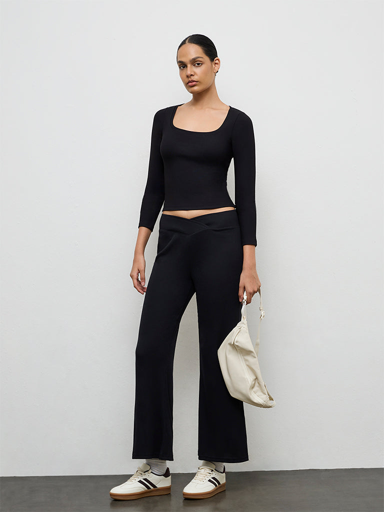 Nuoflexx Black Ribbed Top