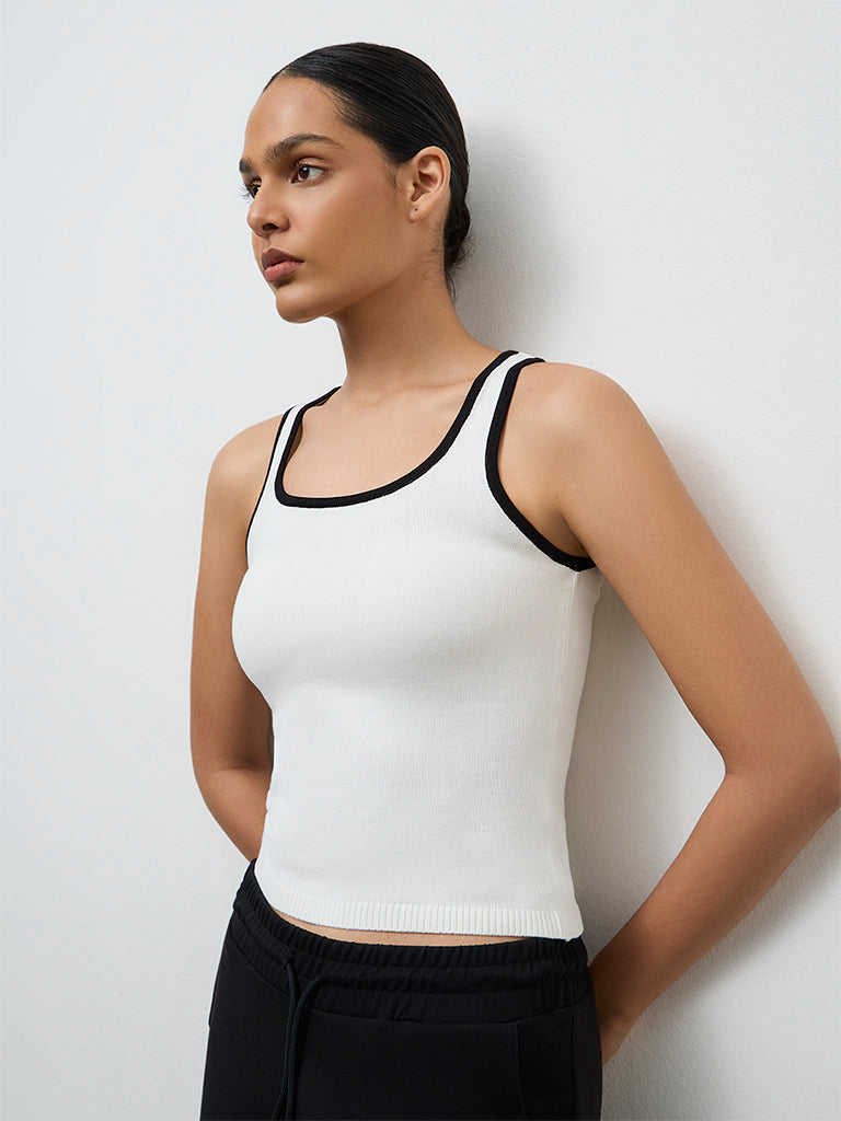 Nuoflexx Off-White Textured T-Shirt