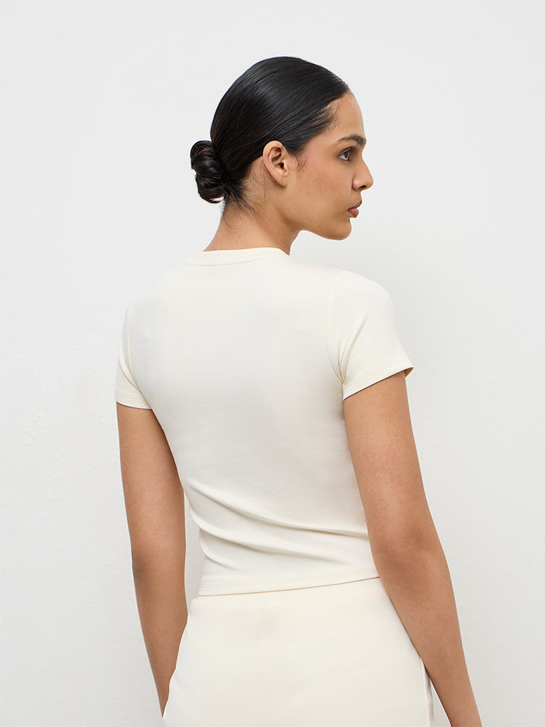 Nuoflexx Cream Printed T-Shirt