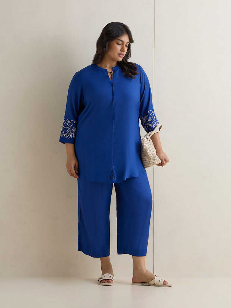 Diza Blue Solid Pants
