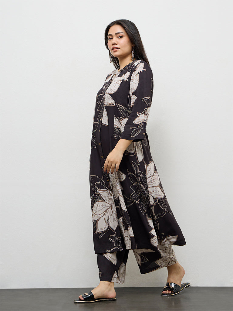Diza Black Floral Printed A-Line Kurta