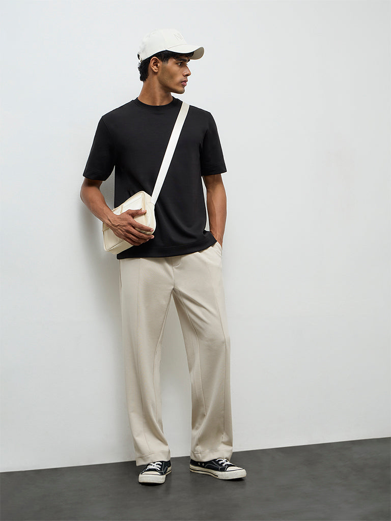 Nuoflexx Black Relaxed-Fit T-Shirt