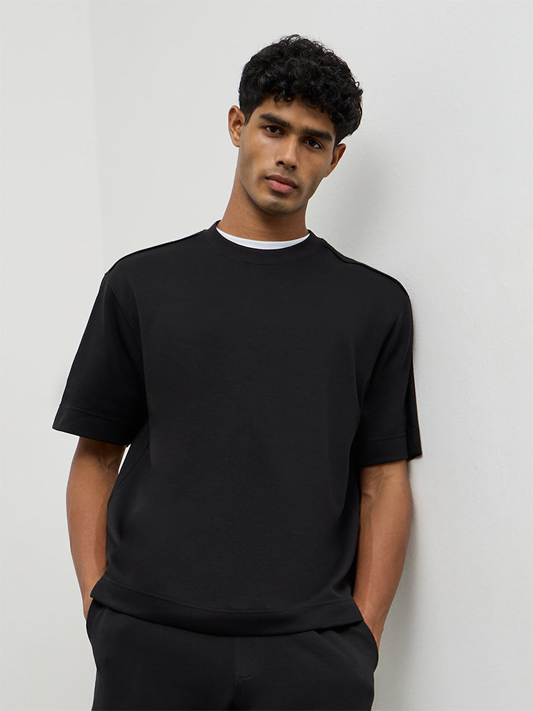 Nuoflexx Black Relaxed-Fit Cotton-Blend T-Shirt