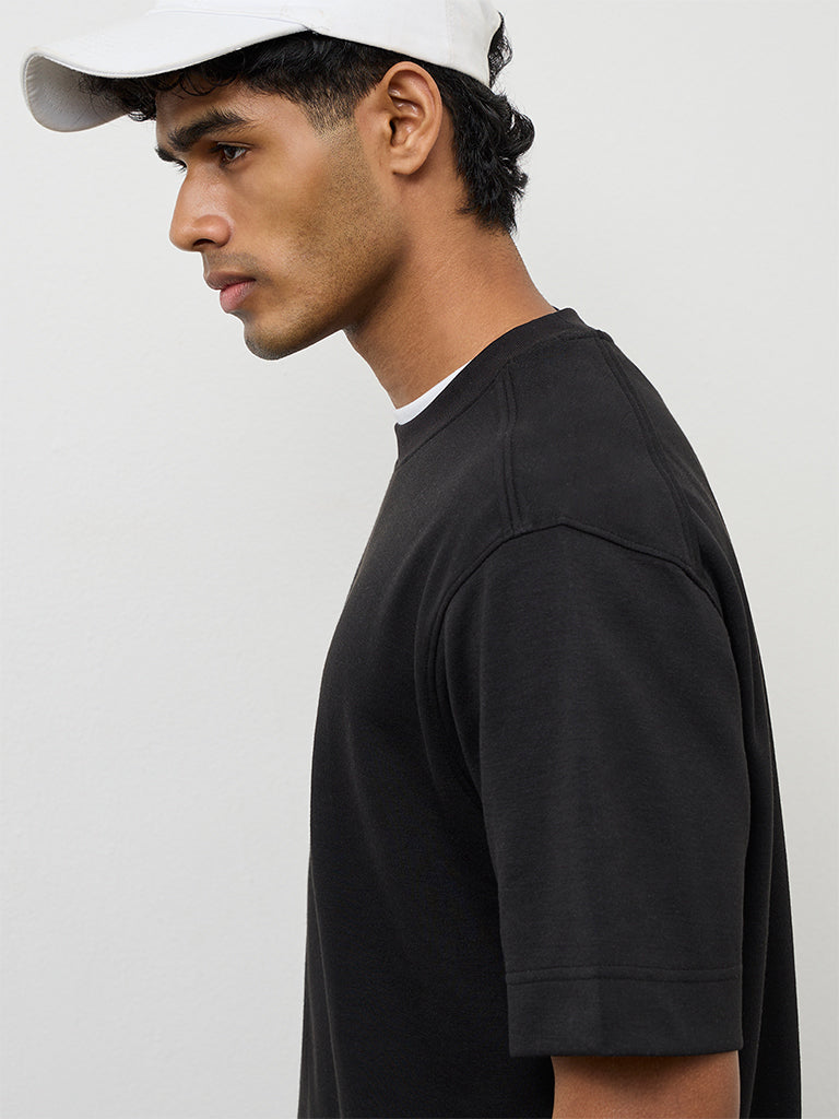 Nuoflexx Black Relaxed-Fit Cotton-Blend T-Shirt
